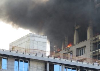 Ataşehir’de yangın paniği