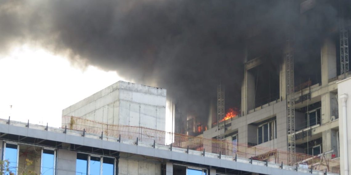 Ataşehir’de korkutan yangın