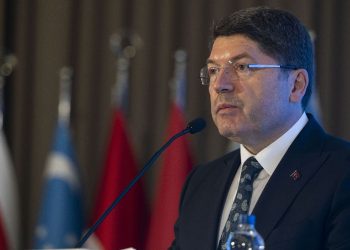 Bakan Tunç: Hatalıların iadesinde içtenlikle davranılmalı