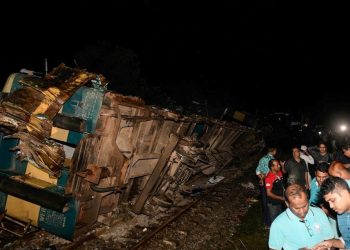 Bangladeş’te tren kazası: 17 meyyit