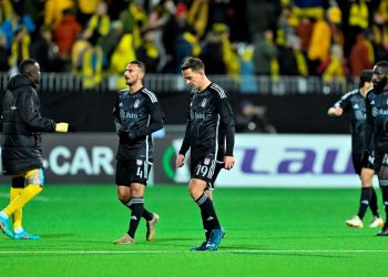 Beşiktaş, UEFA Konferans Ligi birinci galibiyetin peşinde: Beklenen 11