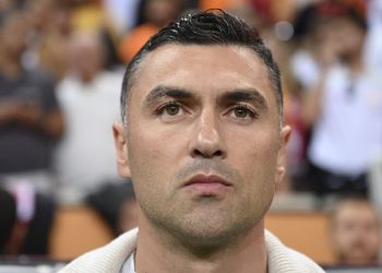 Beşiktaş’ta sil baştan: Burak Yılmaz birinci 11’i değiştiriyor
