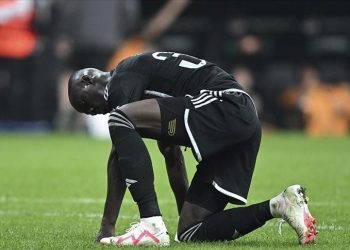 Beşiktaş’ta Tayfur Bingöl ile tartışan Eric Bailly özür diledi