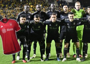 Beşiktaş’tan Cumhuriyet’in 100. yılına özel forma
