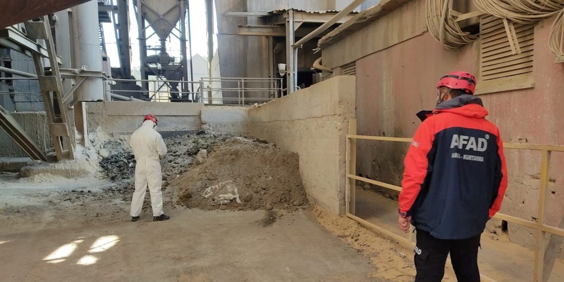 Bolu’da çimento fabrikasında patlama