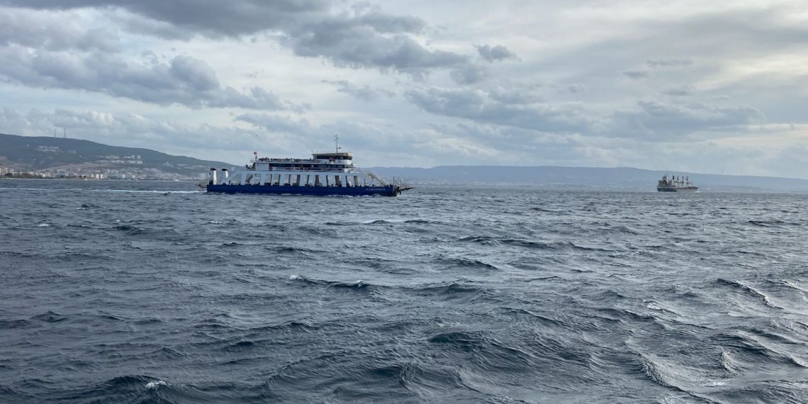 Bozcaada ve Gökçeada’ya yarınki feribot seferlerine fırtına pürüzü