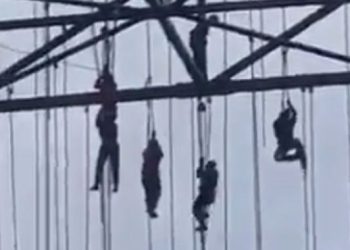 Brezilya’da inşaatın iskelesi çöktü: 8 personel 150 metre yüksekte asılı kaldı