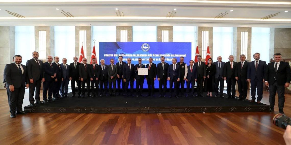 Canlı fay sınırları mercek altında | “Hendekler kazılacak, tüm Türkiye karış karış taranacak”