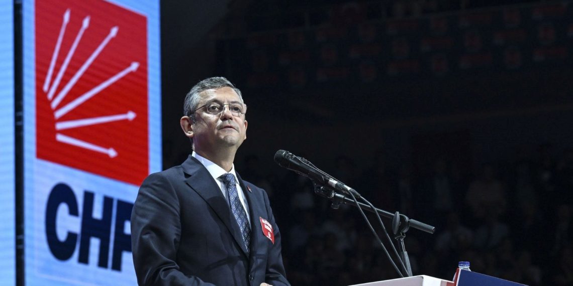 CHP’de Kemal Kılıçdaroğlu devri sona erdi: Yeni genel lider Özgür Özel oldu