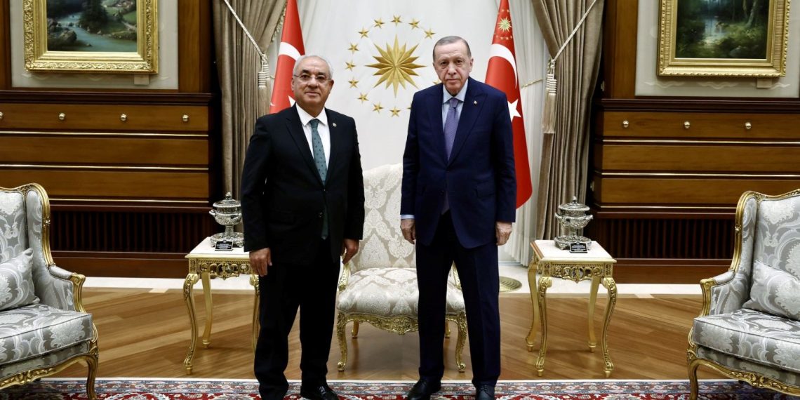 Cumhurbaşkanı Erdoğan, DSP Genel Lideri Aksakal ile görüştü