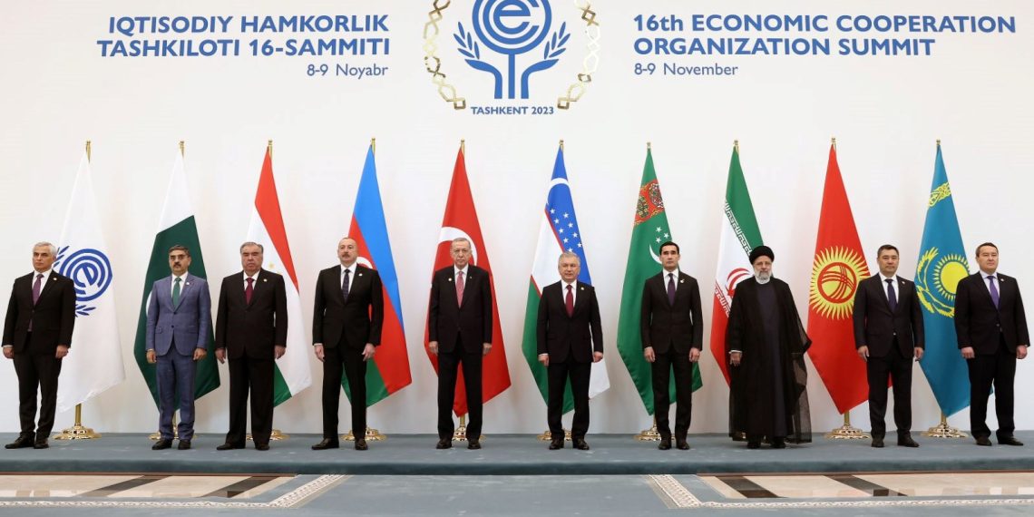 Cumhurbaşkanı Erdoğan, Ekonomik İşbirliği Teşkilatı 16’ncı Zirvesi’ne katıldı