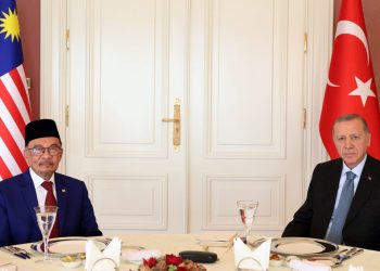 Cumhurbaşkanı Erdoğan Malezya Başbakanı Enver İbrahim’i kabul etti
