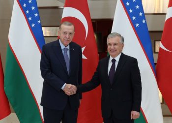 Cumhurbaşkanı Erdoğan, Mirziyoyev ile bir ortaya geldi