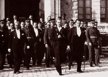 Cumhuriyet nerede ve ne vakit ilan edildi? (29 Ekim Cumhuriyet Bayramı)