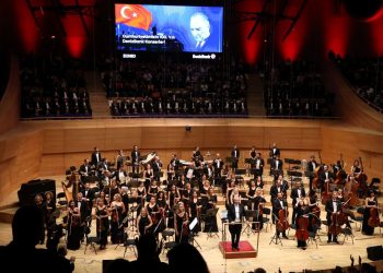DenizBank Cumhuriyetimizin 100. Yılı Konserleri’nin başlangıcını Ankara’daki birinci performansla yaptı
