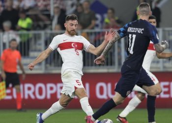 Dortmund’un yıldızı Salih Özcan’ın ulusal ekipteyken meskeni yandı