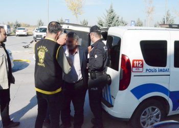 Düğündeki cinayette baba ve oğullarına gözaltı