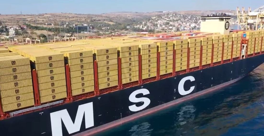 Dünyanın en büyük konteyner gemilerinden “MSC Türkiye” Tekirdağ’da