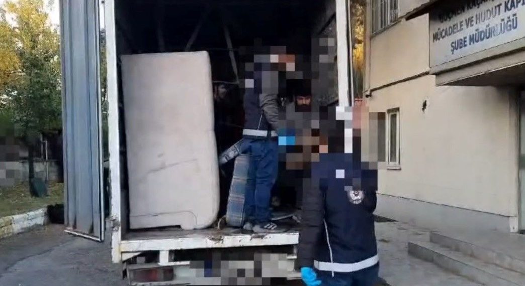 Erzincan’da 25 kaçak göçmen yakalandı