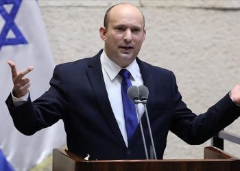 Eski İsrail Başbakanı: “Dünya kamuoyu artık bizimle değil”