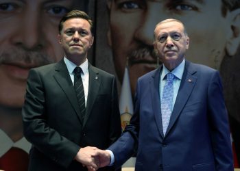 Eskişehir Milletvekili İdris Nebi Hatipoğlu AK Parti’ye katıldı