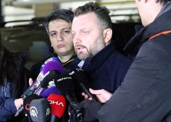 Fenerbahçe yöneticisi Selahattin Baki’den Erden Timur’a sert kelamlar: Alzheimer başlangıcı olabilir