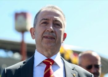 Galatasaray 2. Lideri Metin Öztürk: Galatasaray’ın Muhteşem Kupa’yı Türkiye’de oynamasını istiyoruz
