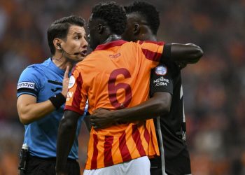 Galatasaray – Beşiktaş derbisinde kural yanlışı mı var?