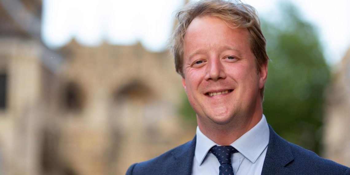 Gazze’de ateşkes davetinde bulunan İngiliz siyasetçi, vazifeden alındı