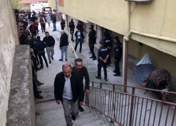 Haber alınamayan bayan yatağının altında meyyit bulundu