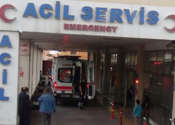 Hasta yakınından doktora dayak