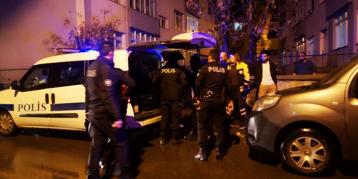 Husumetli ailelerin tartışması bıçaklı arbedeye dönüştü