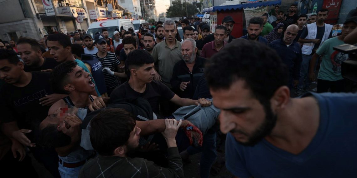 İsrail, Gazze’de ambulans konvoyunun akabinde okulu vurdu: Meyyit ve yaralılar var