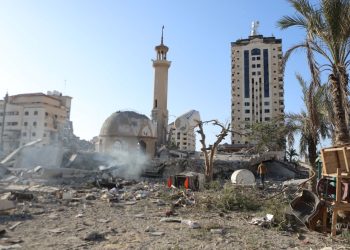 İsrail ordusu Gazze’de 1 camiyi daha bombaladı