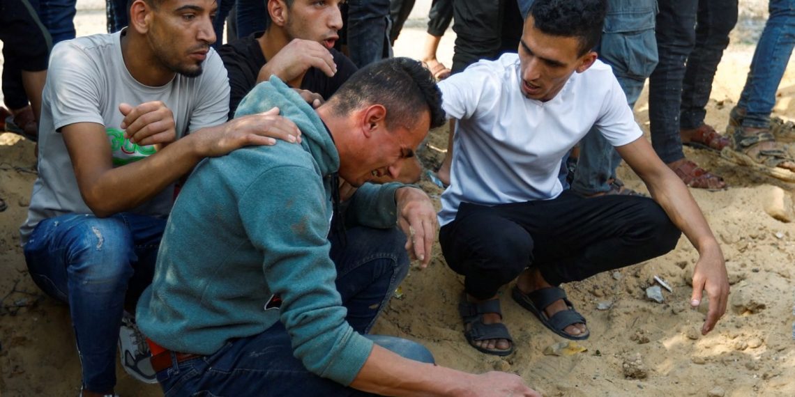 İsrail’in taarruzlarında ölen Filistinlilerin sayısı 10 bin 328’e yükseldi