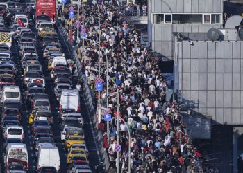 İstanbul trafiğinde 100. yıl yoğunluğu