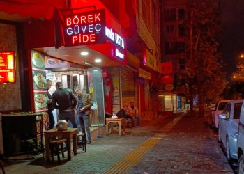 İstanbul’da dönerciye silahlı hücum: 1 meyyit, 1 yaralı