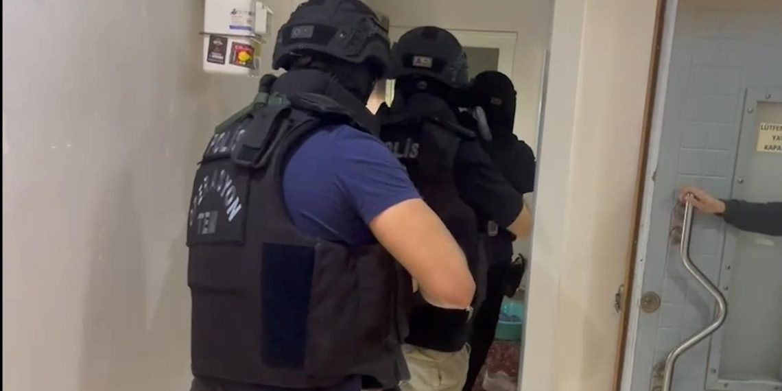 İstanbul’da terör operasyonu :11 gözaltı