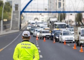 İzmir’de pazar günü kimi yollar trafiğe kapatılacak