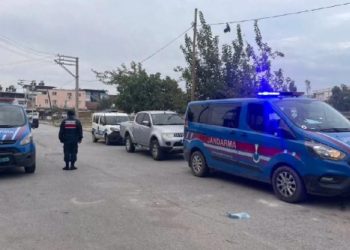 İzmir’de uyuşturucu operasyonunda 4 tutuklama