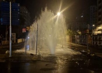 Kadıköy’de su borusu patladı: 5 saat boyunca akan su kesildi