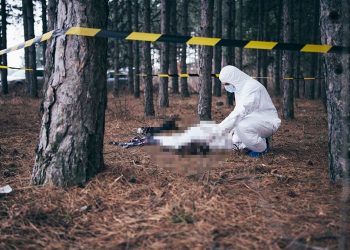 Karısını konutta diğer bir erkekle yakaladı, sonrası vahşet