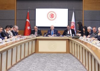 “Kentsel Dönüşüm” yasası için kurul görüşmeleri başladı