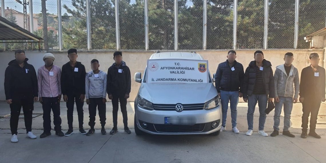 Kiralık araç ile insan kaçakçılığı