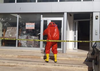 Kocaeli’nde duman ve koku takımları harekete geçirdi