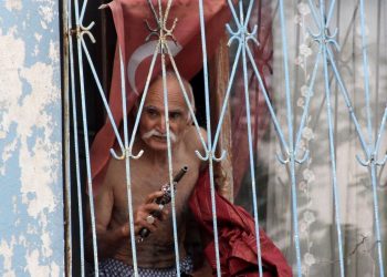 ”Komando dede” karısını baltayla öldürdü