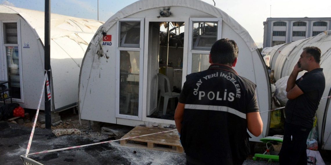 Konteyner kentte, akıma kapılıp öldü