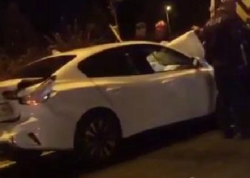 Lastik değişimi sırasında minibüse iki araç çarptı: 5 yaralı