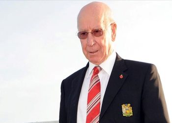 Manchester United efsanesi Bobby Charlton, 86 yaşında öldü