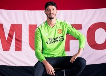 Manchester Unitedlı Altay Bayındır’dan Galatasaray maçlarının atmosferine övgü